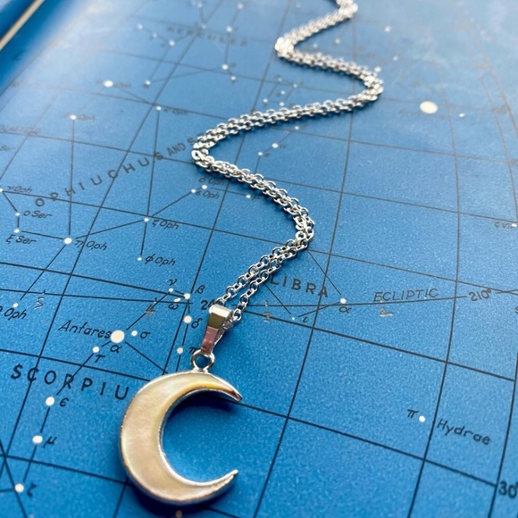 Estrella & Luna Jewelry - Carved Shell Crescent Moon Pendant Necklace